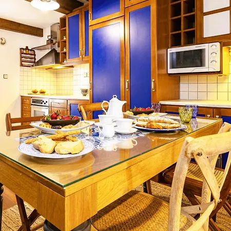 Vakantiehuis Chanialiving Venetian Luxury House-near Plaza Parking Chania (Crete)