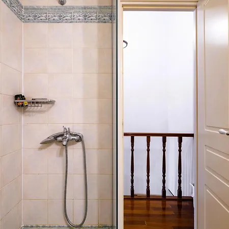 Semesterbostad Chanialiving Venetian Luxury House-near Plaza Parking