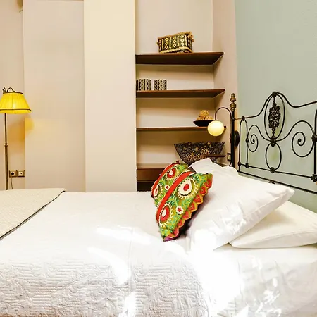 Chanialiving Venetian Luxury House-near Plaza Parking *