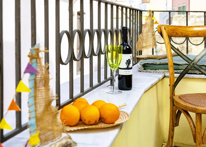 Chanialiving Venetian Luxury House-near Plaza Parking *