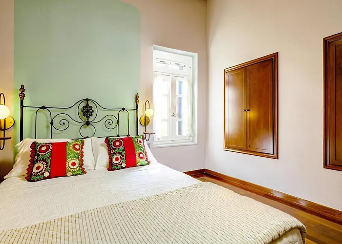 Дом отдыха Chanialiving Venetian Luxury House-near Plaza Parking