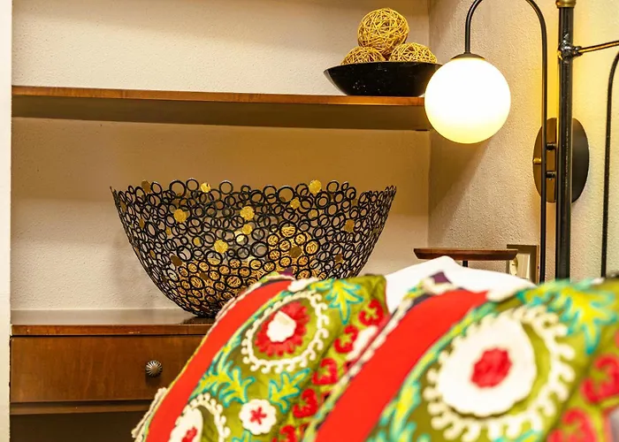 Chanialiving Venetian Luxury House-near Plaza Parking Дом отдыха *