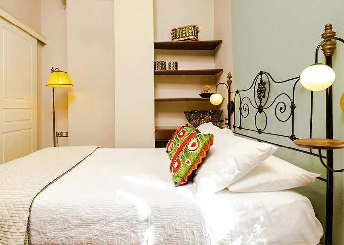 Chanialiving Venetian Luxury House-near Plaza Parking *