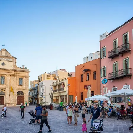Vakantiehuis Chanialiving Venetian Luxury House-near Plaza Parking *