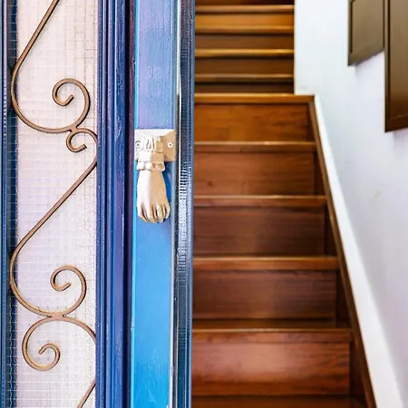 Vakantiehuis Chanialiving Venetian Luxury House-near Plaza Parking Chania (Crete)