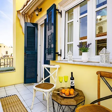 Vakantiehuis Chanialiving Venetian Luxury House-near Plaza Parking *