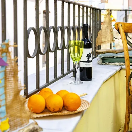 Chanialiving Venetian Luxury House-near Plaza Parking *